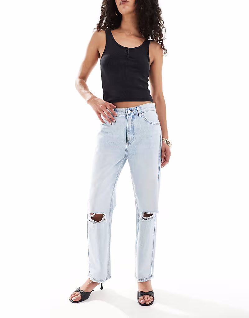 Джинсы Pull&Bear с рваными краями цвета стираный синий
Джинсы Pull&Bear с рваными краями цвета стираный синий