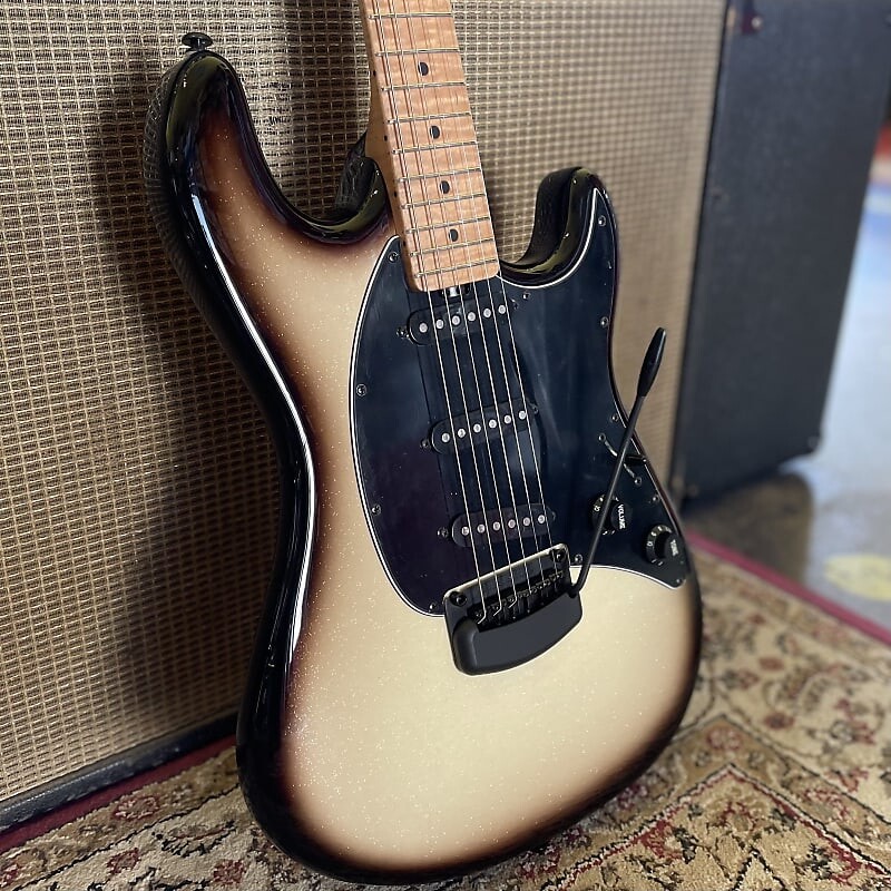 Электрогитара Ernie Ball Music Man Cutlass HT
Электрогитара Ernie Ball Music Man Cutlass HT
