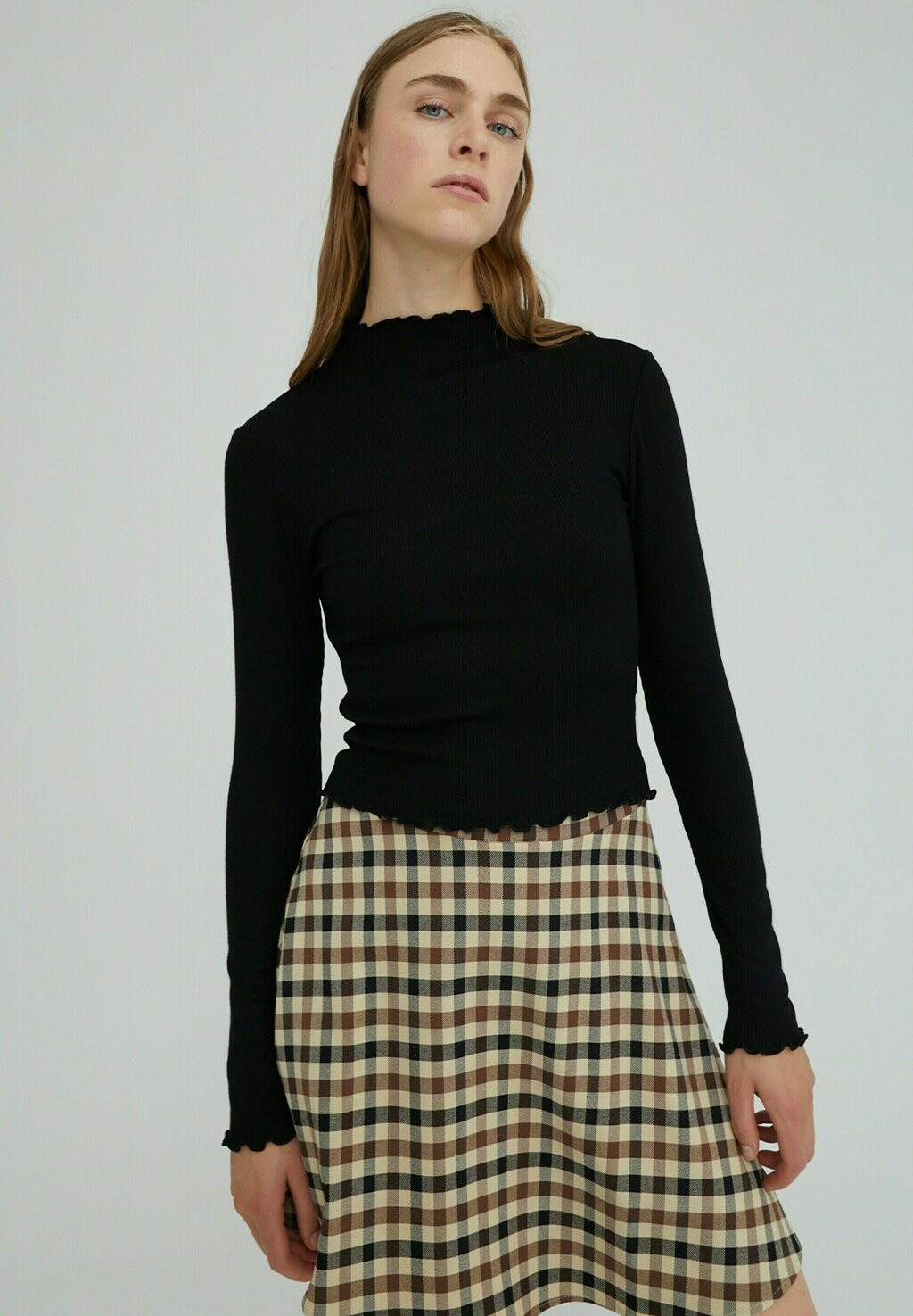 Рубашка с длинным рукавом DANIELA EDITED, цвет schwarz
Рубашка с длинным рукавом DANIELA EDITED, цвет schwarz