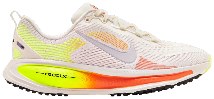 Кроссовки Nike Vomero 18 GS 'Phantom Hyper Crimson', кремовый
Кроссовки Nike Vomero 18 GS 'Phantom Hyper Crimson', кремовый