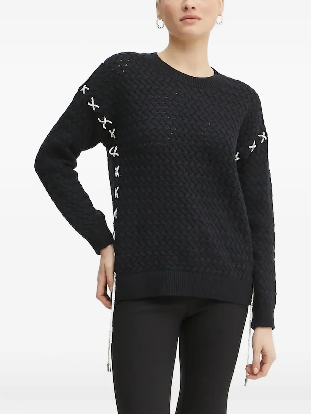 Джемпер косой вязки, украшенный кристаллами GUESS USA, черный
Джемпер косой вязки, украшенный кристаллами GUESS USA, черный