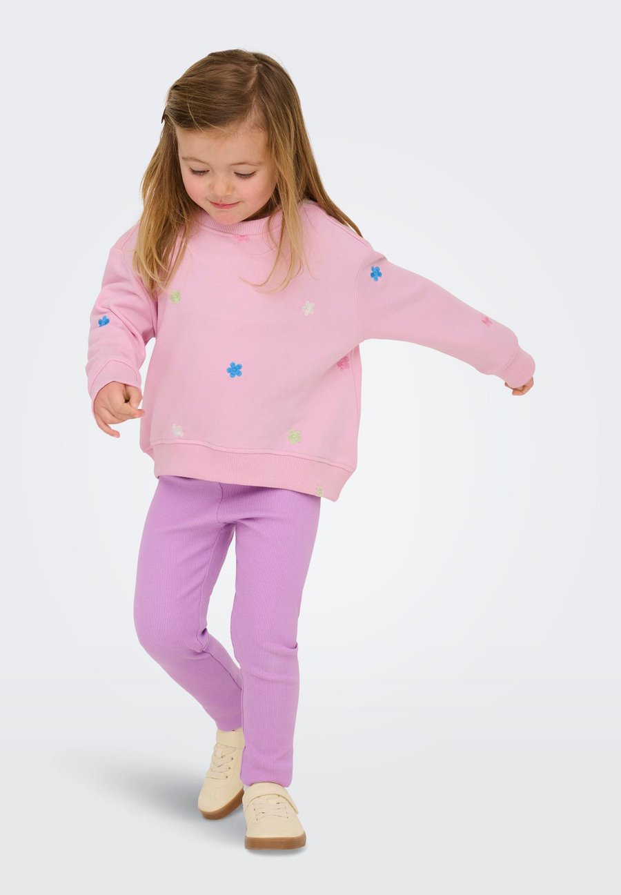 Толстовка ONLY MINI Sweatshirt, Roseate Spoonbill/Pink
Толстовка ONLY MINI Sweatshirt, Roseate Spoonbill/Pink