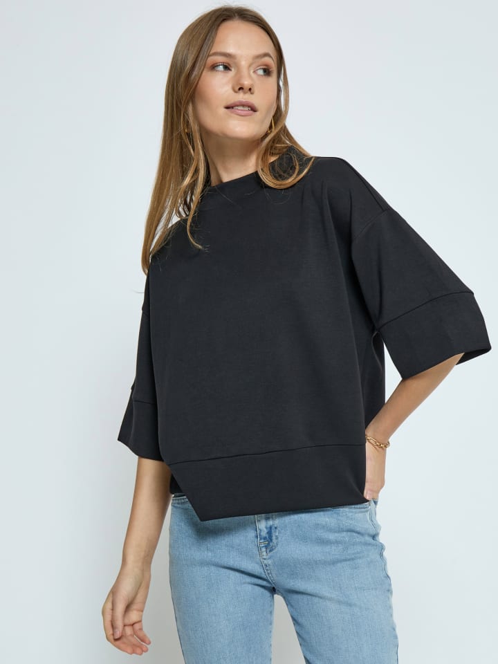 Блузка черного цвета Peppercorn
Блузка черного цвета Peppercorn