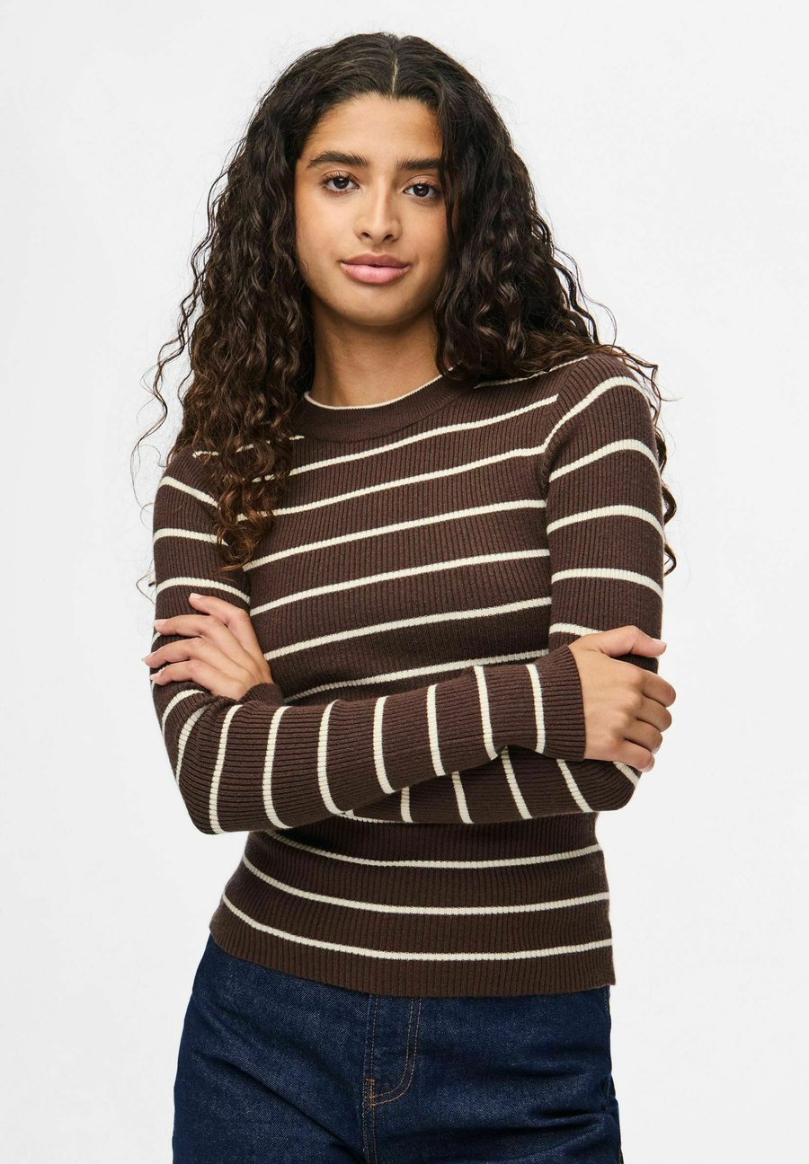 Джемпер Pieces PCMIRA NEW LS O-NECK NOOS, Hot Fudge/Dark Brown
Джемпер Pieces PCMIRA NEW LS O-NECK NOOS, Hot Fudge/Dark Brown