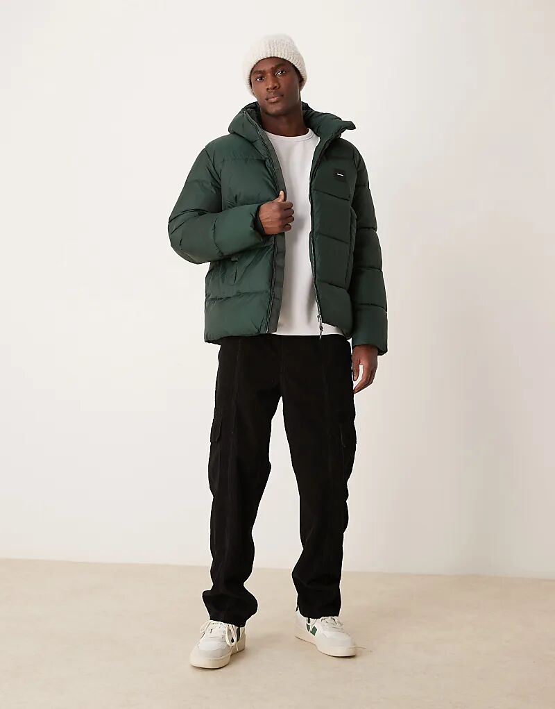 Стеганая куртка с капюшоном в средне-зеленом цвете Calvin Klein, Зеленый, Стеганая куртка с капюшоном в средне-зеленом цвете Calvin Klein
Стеганая куртка с капюшоном в средне-зеленом цвете Calvin Klein, Зеленый, Стеганая куртка с капюшоном в средне-зеленом цвете Calvin Klein