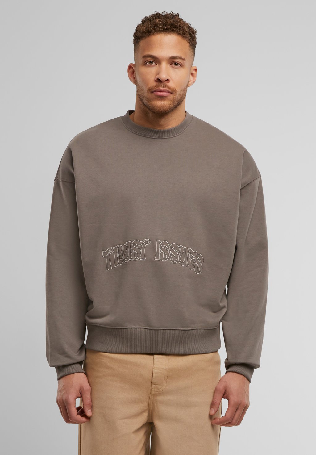 Толстовка TRUST ISSUES DEF, коричневый
Толстовка TRUST ISSUES DEF, коричневый