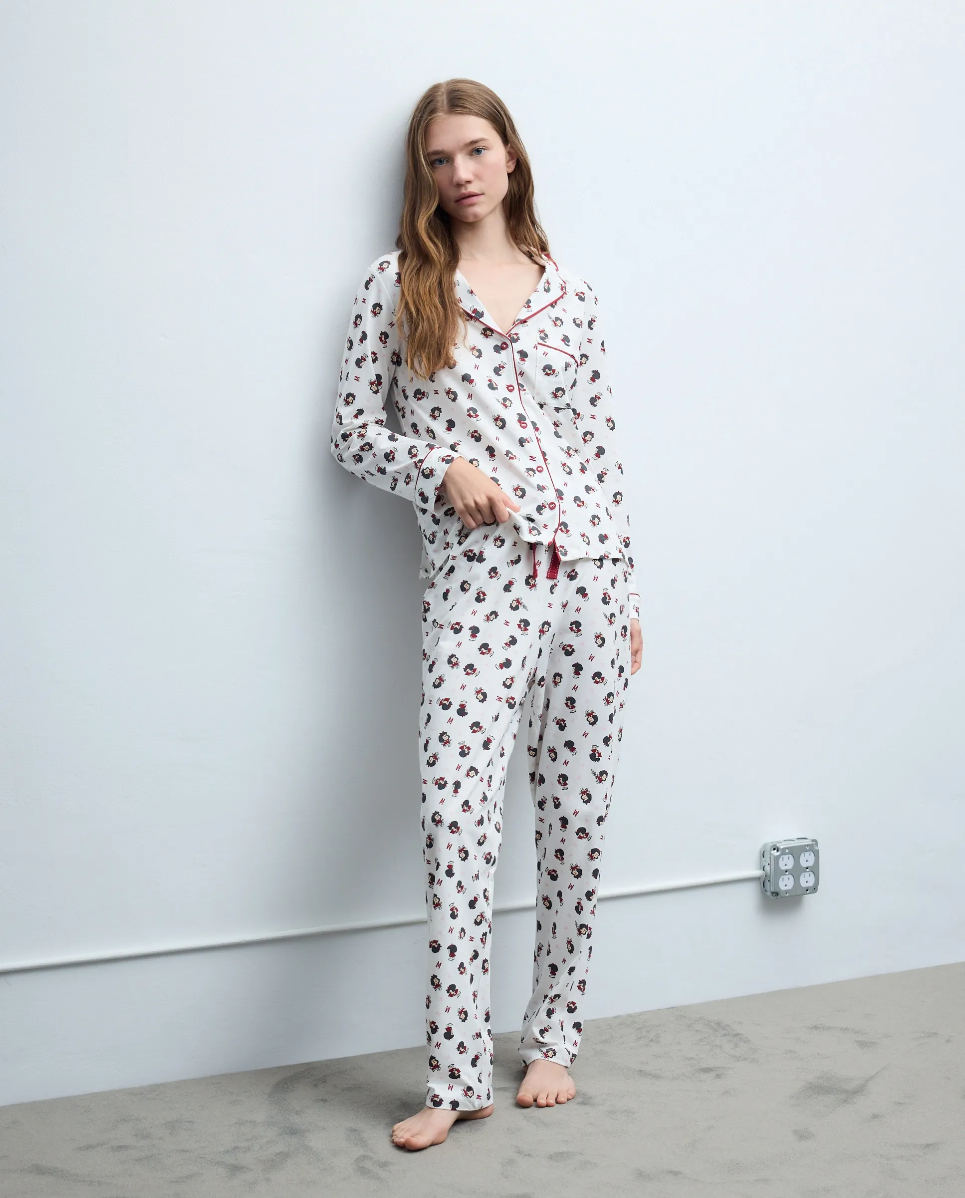 Женский пижамный комплект Mafalda Easy Wear, белый
Женский пижамный комплект Mafalda Easy Wear, белый