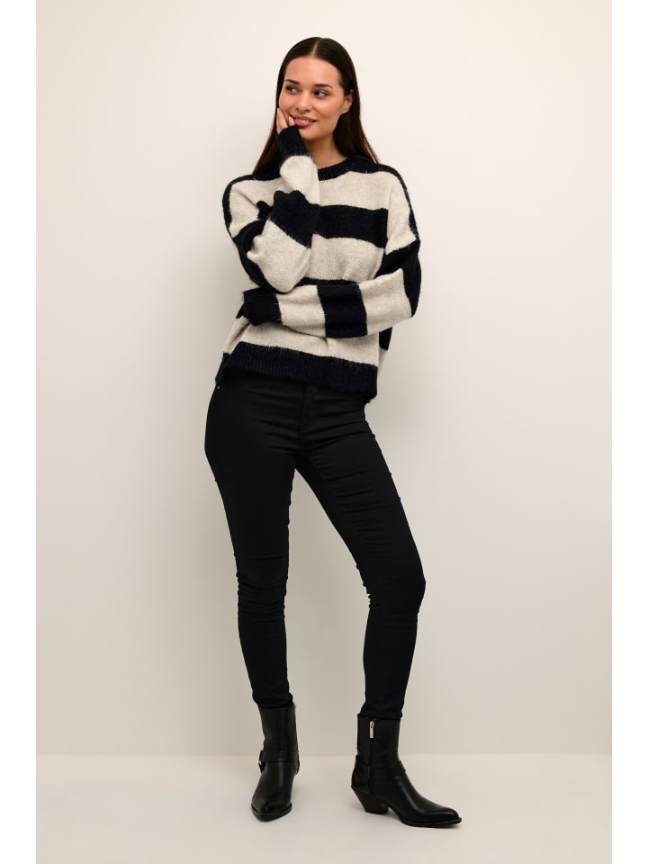 Свитер CULTURE
Свитер CULTURE