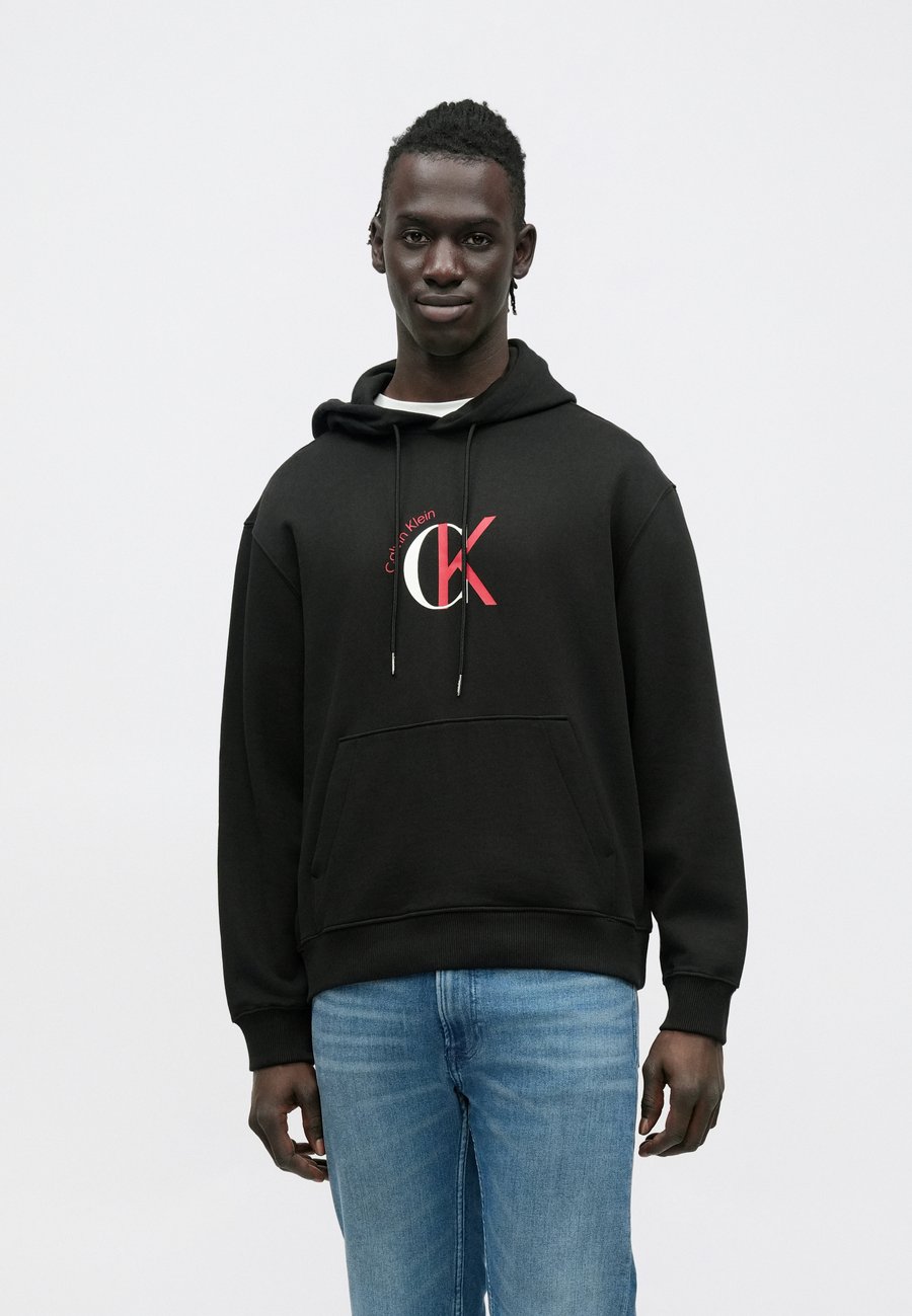 Худи Calvin Klein Jeans GRAPHIC HOODIE, Black, Черный, Худи Calvin Klein Jeans GRAPHIC HOODIE, Black
Худи Calvin Klein Jeans GRAPHIC HOODIE, Black, Черный, Худи Calvin Klein Jeans GRAPHIC HOODIE, Black