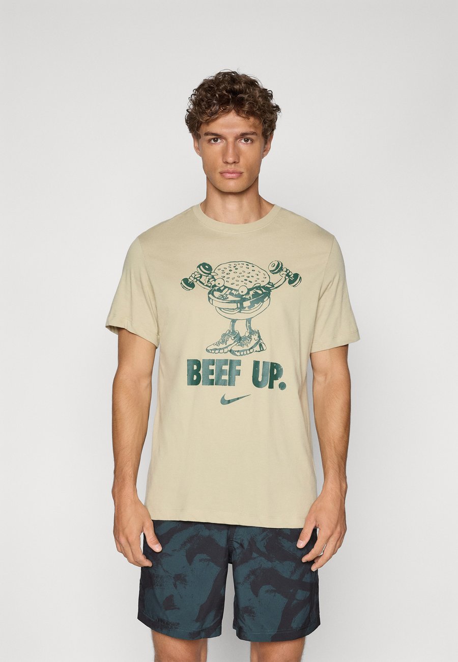 Спортивная футболка Nike Performance TEE FITNESS, Desert/Khaki/Khaki
Спортивная футболка Nike Performance TEE FITNESS, Desert/Khaki/Khaki