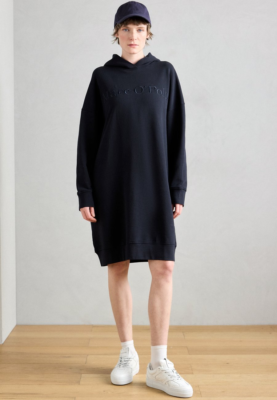 Платье Marc O'Polo DRESS HOODED, Deep Night Blue/Dark Blue
Платье Marc O'Polo DRESS HOODED, Deep Night Blue/Dark Blue