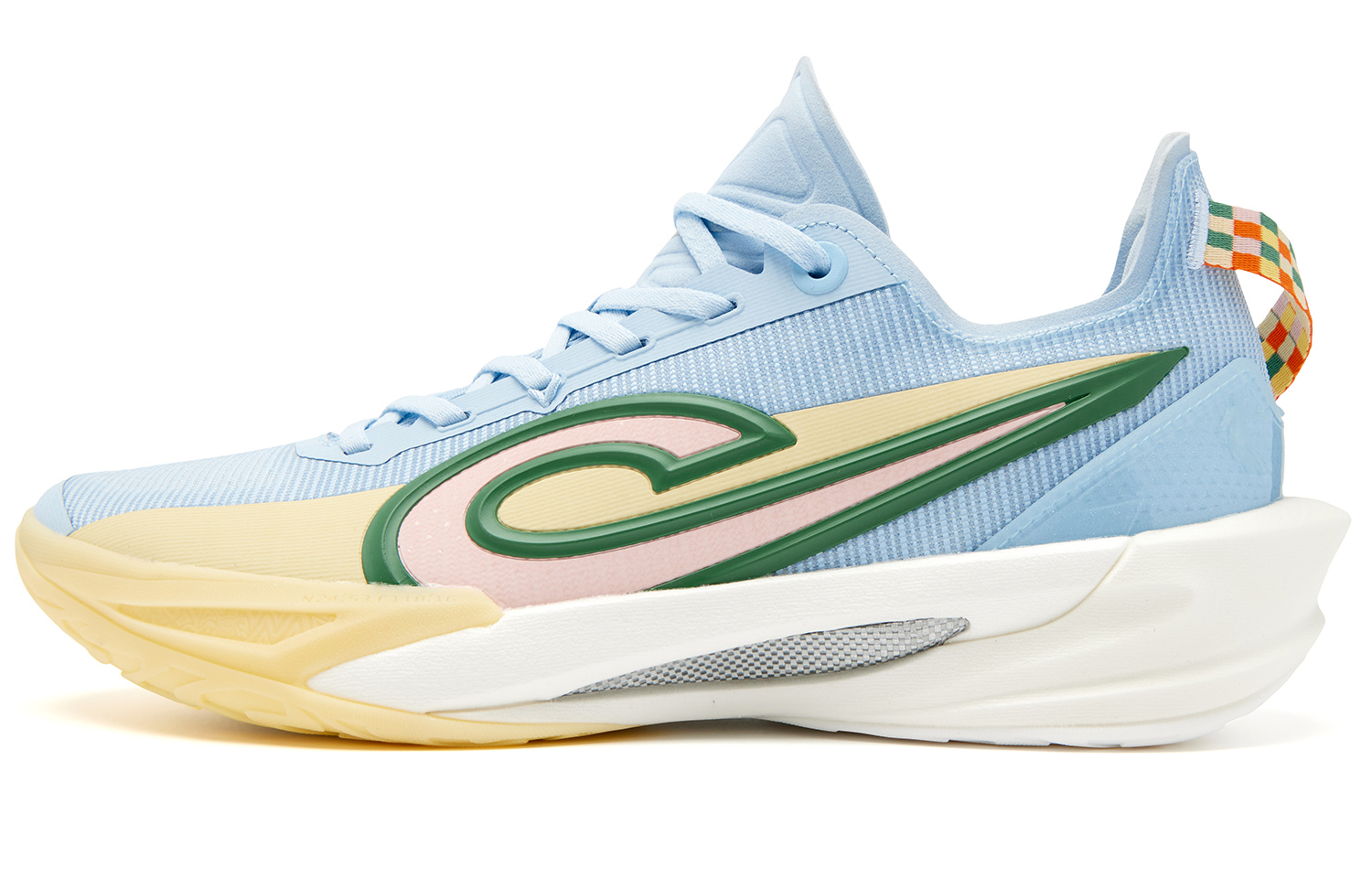 QIAODAN Баскетбольные кроссовки Fang Ci RISE 2.0 с амортизацией и износостойкостью, низкие, мужские, цвет: солнечно-голубой, пыльно-розовый
QIAODAN Баскетбольные кроссовки Fang Ci RISE 2.0 с амортизацией и износостойкостью, низкие, мужские, цвет: солнечно-голубой, пыльно-розовый