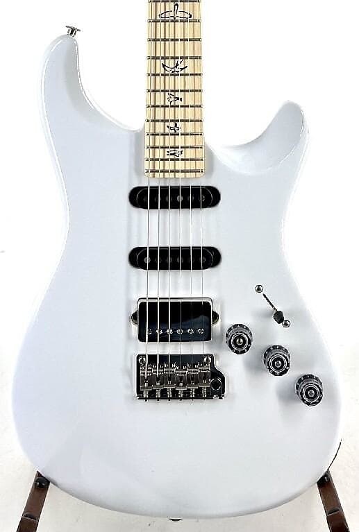 Электрогитара Paul Reed Smith PRS Fiore Electric Guitar Sugar Moon w/ Gigbag Ser#: 0360555
Электрогитара Paul Reed Smith PRS Fiore Electric Guitar Sugar Moon w/ Gigbag Ser#: 0360555