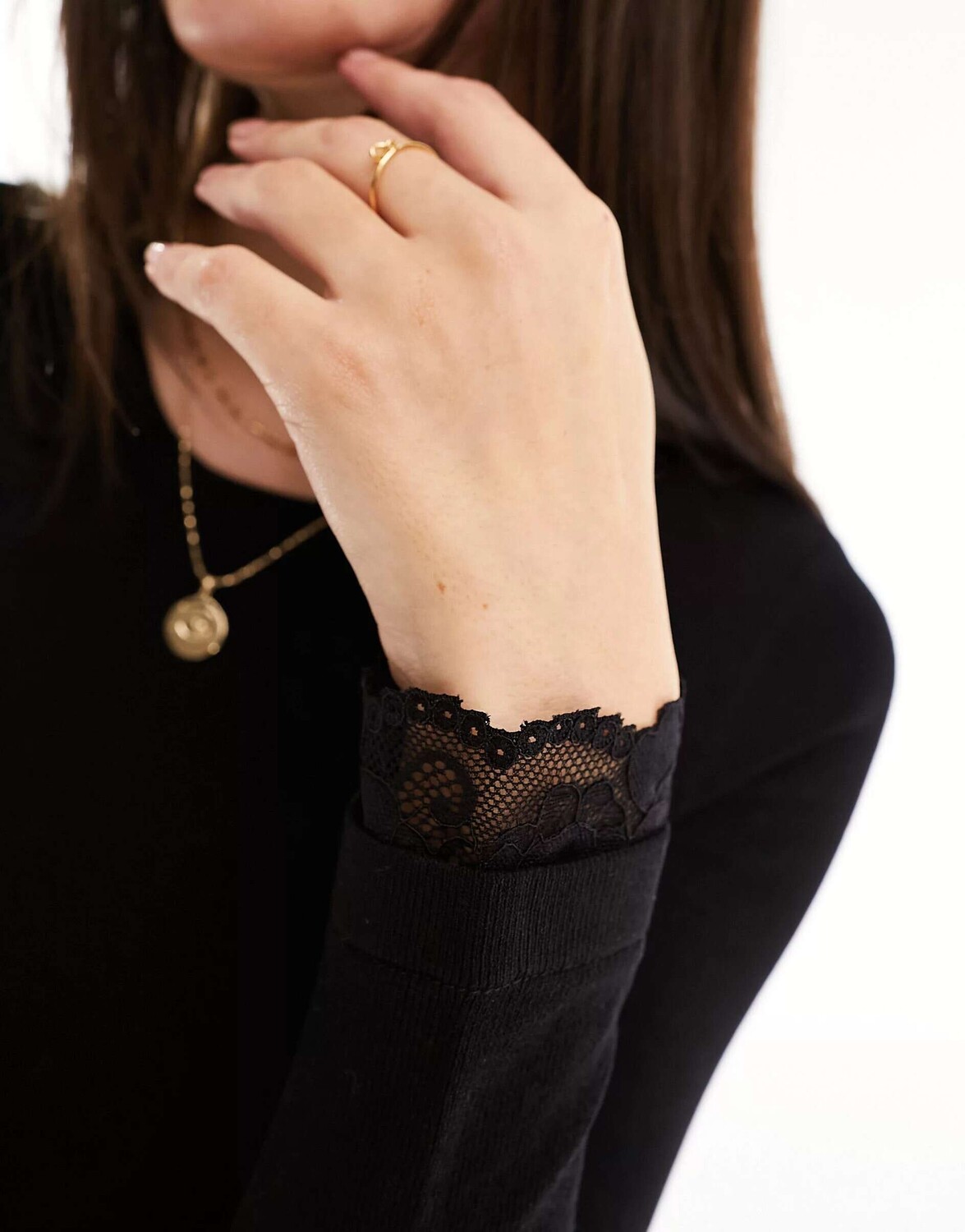 Черное трикотажное приталенное мини-платье Y.A.S с кружевными манжетами, Черный, Черное трикотажное приталенное мини-платье Y.A.S с кружевными манжетами
Черное трикотажное приталенное мини-платье Y.A.S с кружевными манжетами, Черный, Черное трикотажное приталенное мини-платье Y.A.S с кружевными манжетами