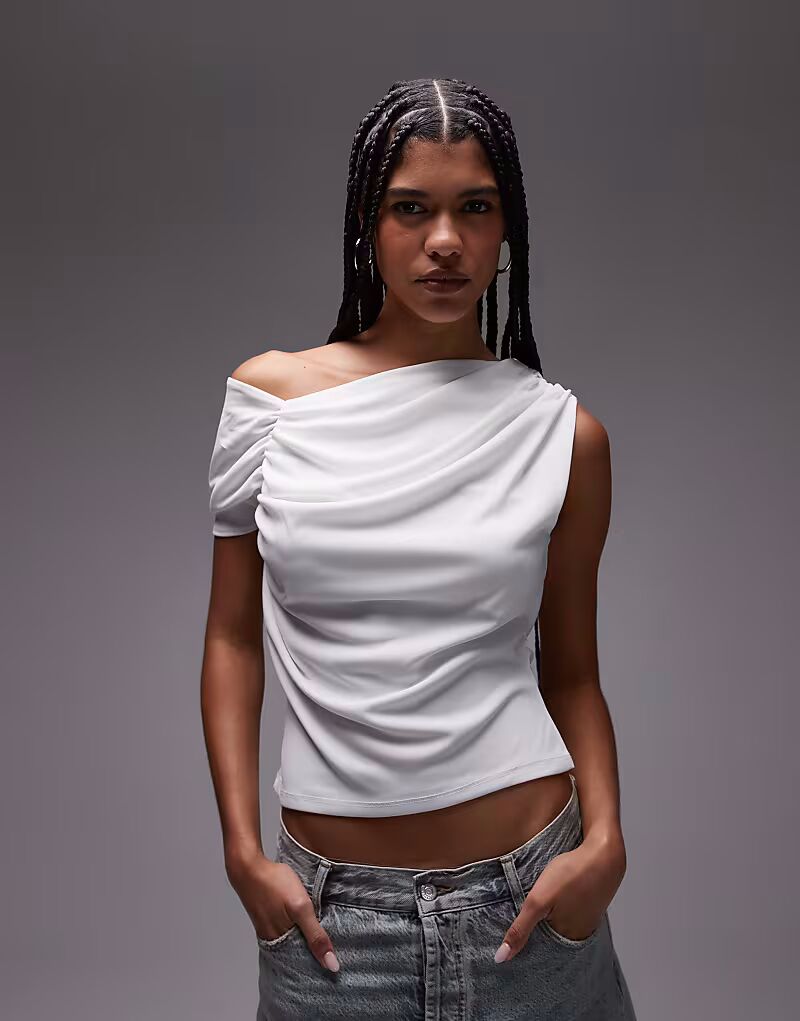 Топ Topshop на одно плечо со сборками цвета слоновой кости
Топ Topshop на одно плечо со сборками цвета слоновой кости
