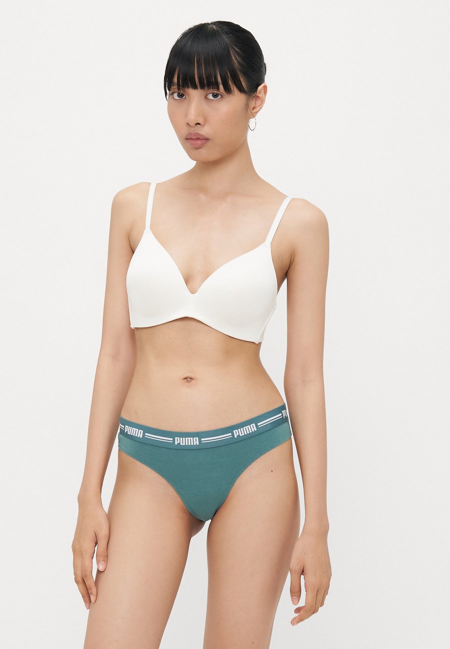Трусы Puma WOMEN 2 PACK, Dark Green Moss/Green/Dark Green
Трусы Puma WOMEN 2 PACK, Dark Green Moss/Green/Dark Green