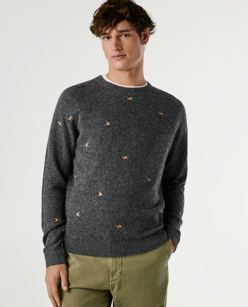 Мужской джемпер с круглым вырезом и принтом уток Pepe Jeans, серый
Мужской джемпер с круглым вырезом и принтом уток Pepe Jeans, серый