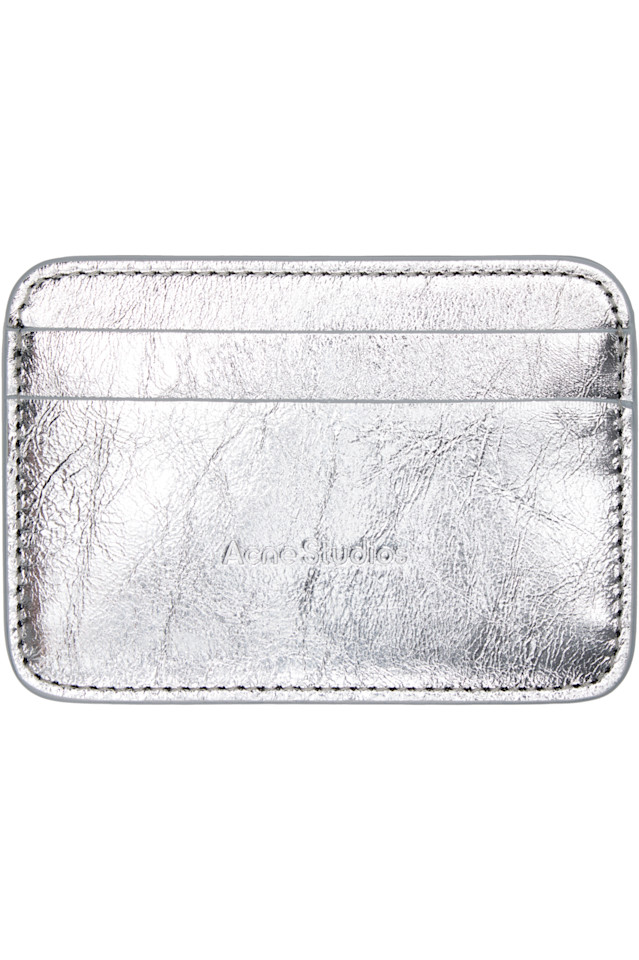 Держатель для карт с тисненым логотипом Acne Studios, серебро
Держатель для карт с тисненым логотипом Acne Studios, серебро