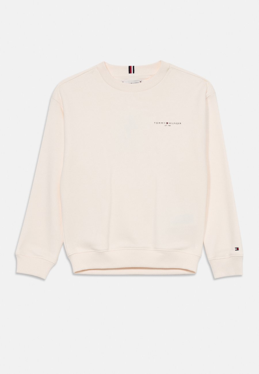 Толстовка Tommy Hilfiger MINI CORP C NECK, Ancient White/Off-White
Толстовка Tommy Hilfiger MINI CORP C NECK, Ancient White/Off-White