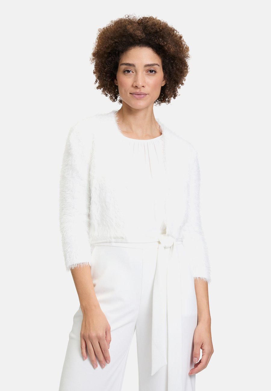 Кардиган Vera Mont BOLERO MIT STRUKTUR, Rohweiß/White
Кардиган Vera Mont BOLERO MIT STRUKTUR, Rohweiß/White