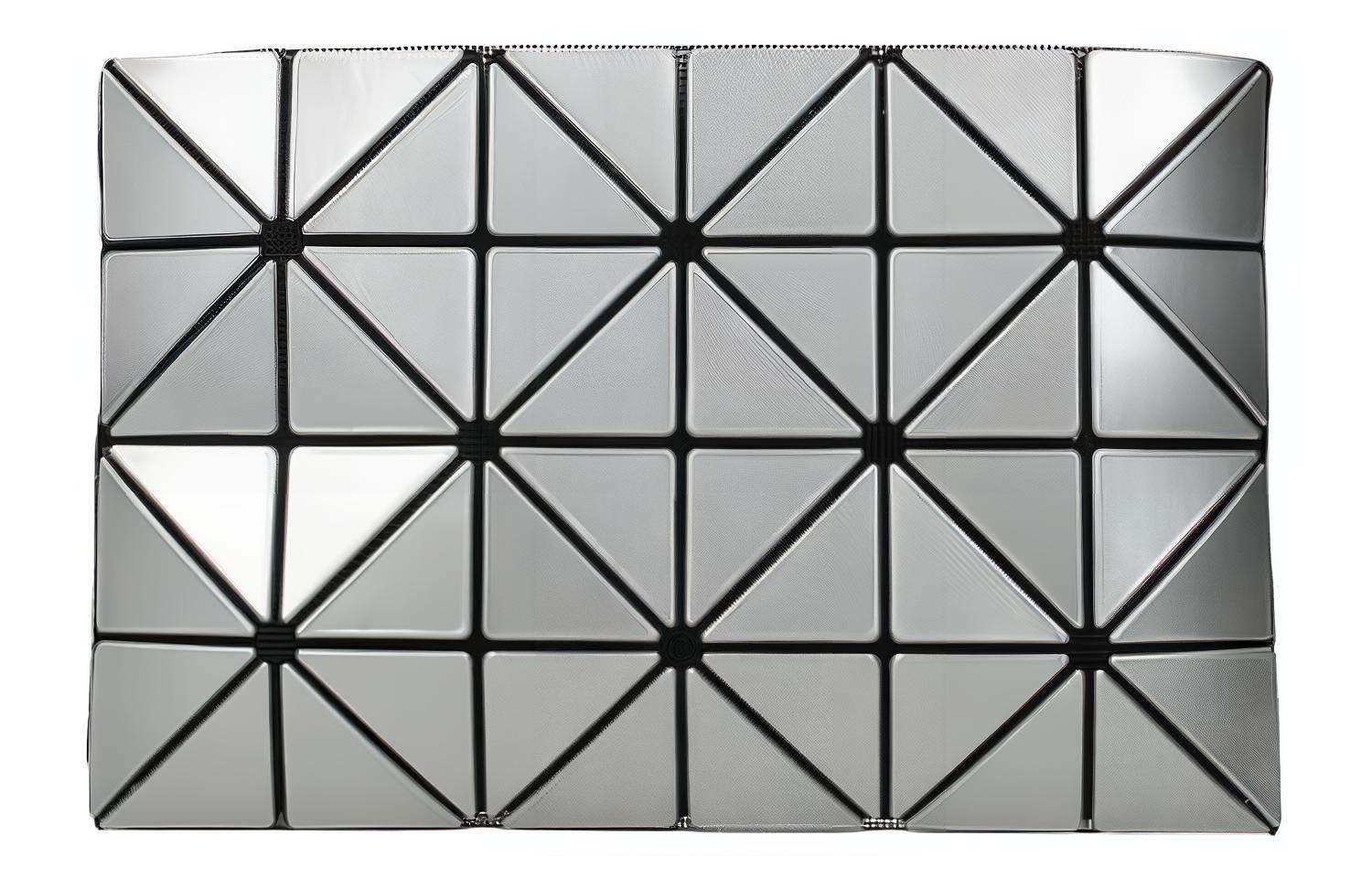 ISSEY MIYAKE Серебряная пластиковая сумочка клатч
ISSEY MIYAKE Серебряная пластиковая сумочка клатч