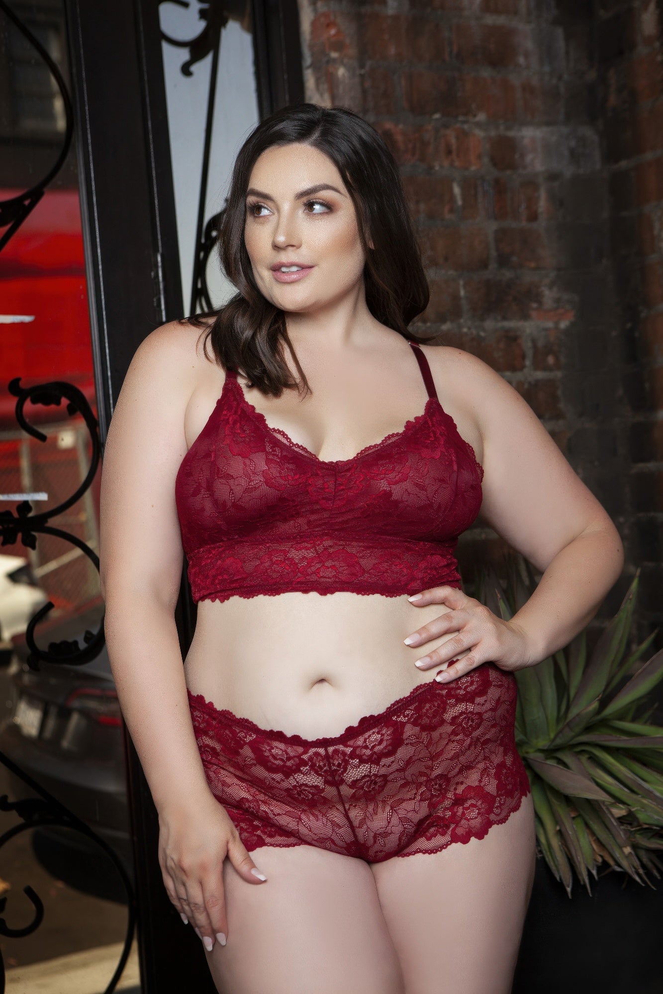 Синди кружевной комплект с топом TRUEDAMES
Синди кружевной комплект с топом TRUEDAMES