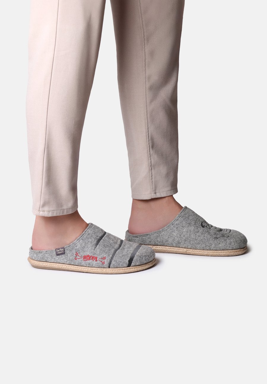 Тапочки Toni Pons Slippers, Gris/Light Grey
Тапочки Toni Pons Slippers, Gris/Light Grey