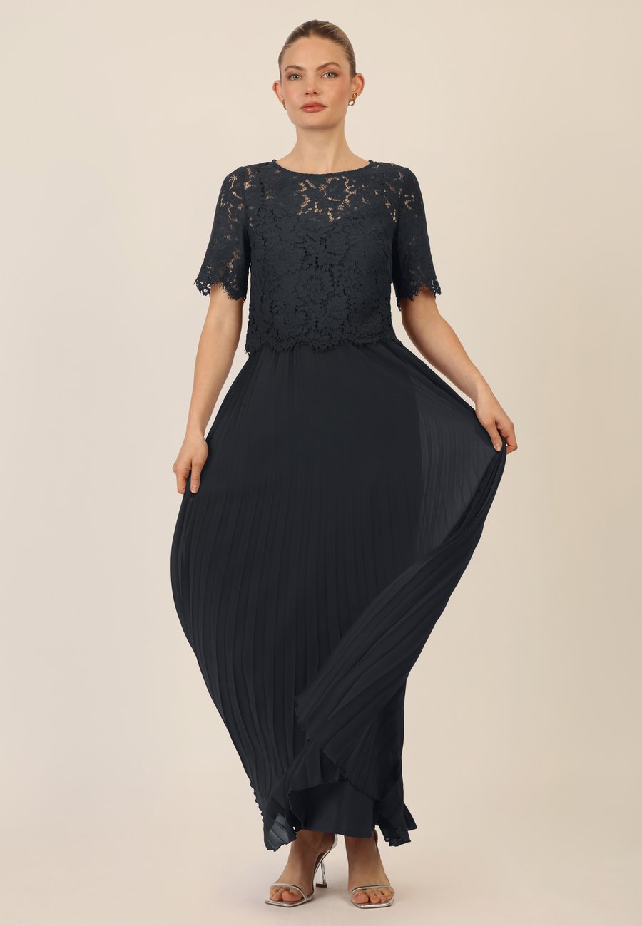 Платье Apart ABEND, Schwarz/Black
Платье Apart ABEND, Schwarz/Black