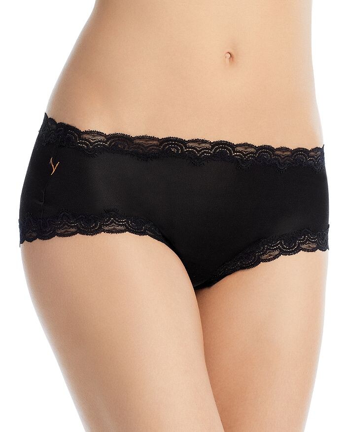 Шелковые трусы с кружевной отделкой Uwila Warrior
Шелковые трусы с кружевной отделкой Uwila Warrior