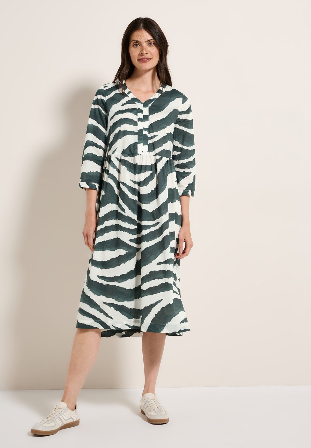 Повседневное платье GEMUSTERTES Cecil, зеленый
Повседневное платье GEMUSTERTES Cecil, зеленый