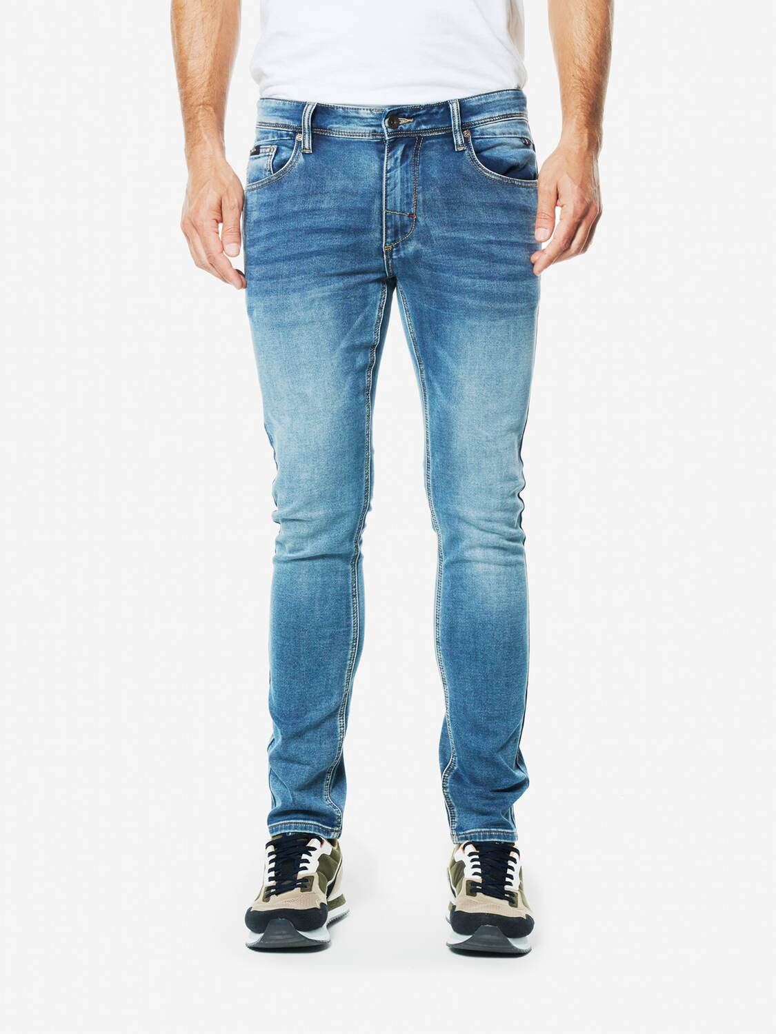 KOROSHI Джинсы Slim fit в синем дениме
KOROSHI Джинсы Slim fit в синем дениме
