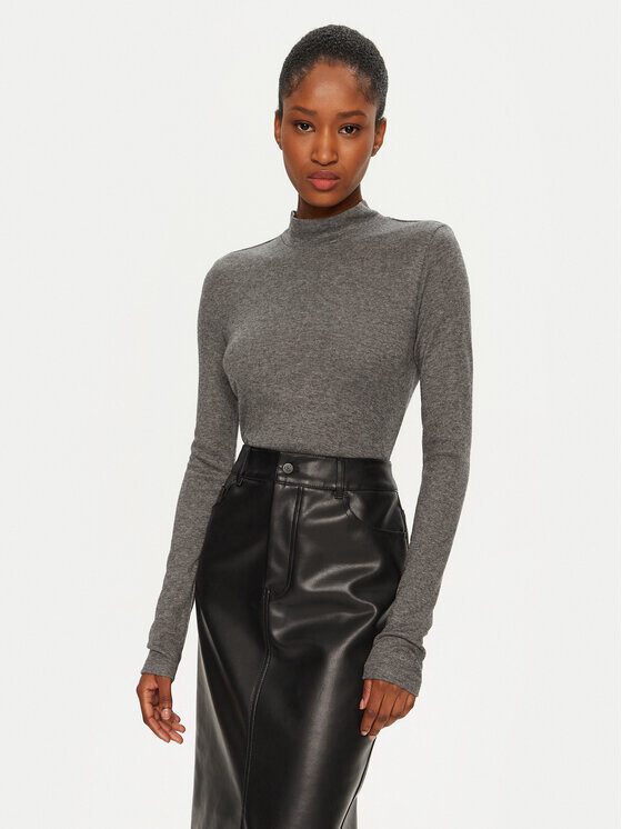 Свитер с высоким воротником приталенного кроя Calvin Klein, серый
Свитер с высоким воротником приталенного кроя Calvin Klein, серый