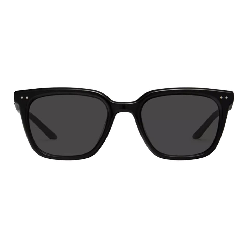 Nubo Square frame Sunglasses GENTLE MONSTER 
Nubo Square frame Sunglasses GENTLE MONSTER