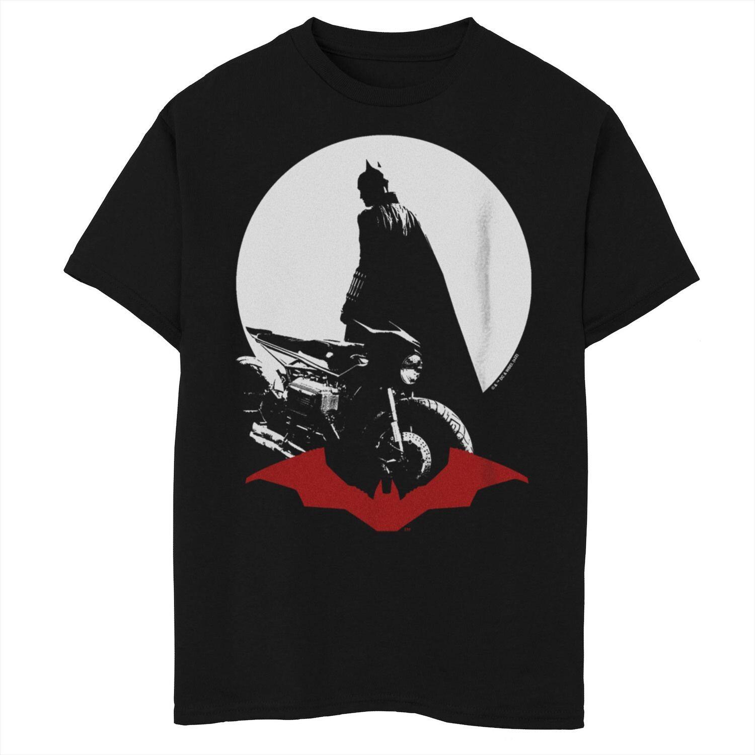 Футболка с рисунком Бэтмена и Бэтцикла для мальчиков 8–20 лет из комиксов DC Comics Licensed Character
Футболка с рисунком Бэтмена и Бэтцикла для мальчиков 8–20 лет из комиксов DC Comics Licensed Character