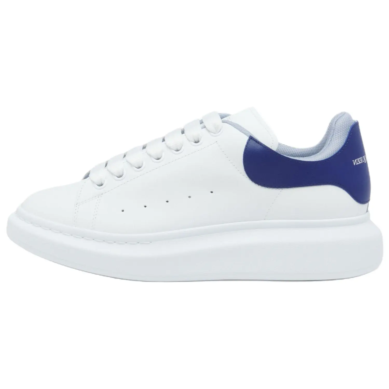 Alexander McQueen Кожаные низкие кеды мужские белые
Alexander McQueen Кожаные низкие кеды мужские белые