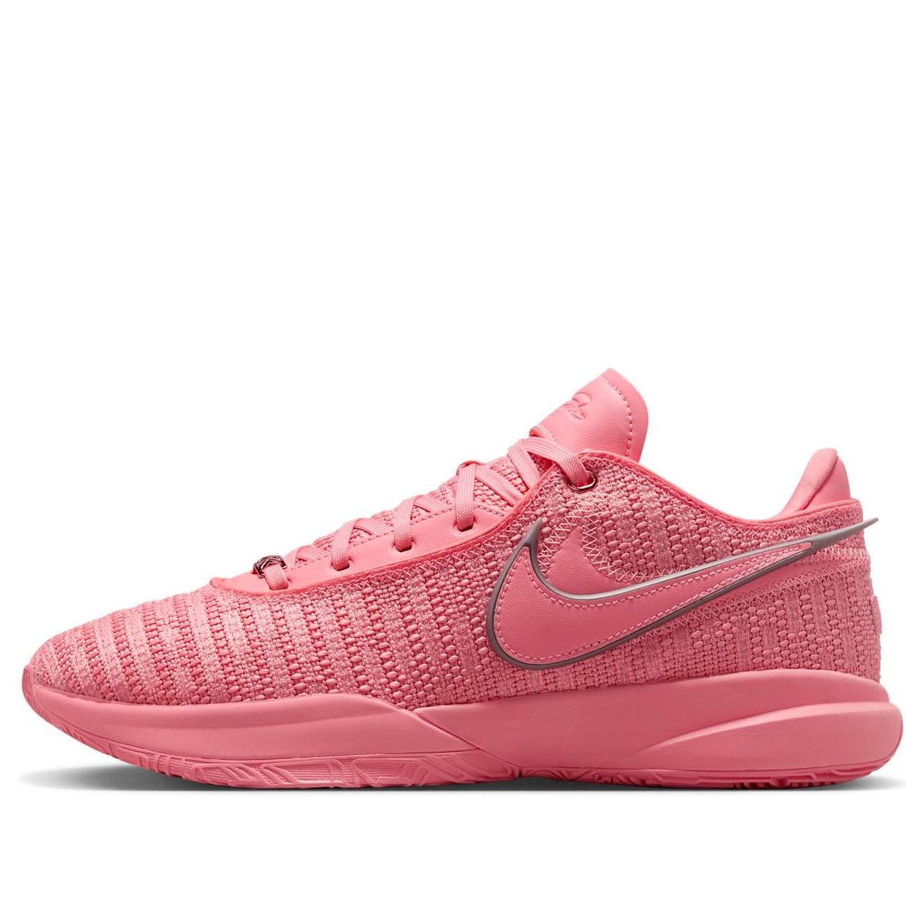 Кроссовки Nike LeBron 20 'Pink Diamond'
Кроссовки Nike LeBron 20 'Pink Diamond'