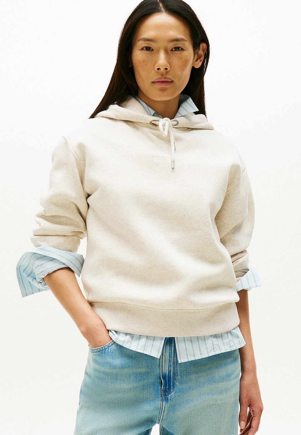 Толстовка с капюшоном MDRN REG CORP LOGO - Sweatshirt Tommy Hilfiger, белый 
Толстовка с капюшоном MDRN REG CORP LOGO - Sweatshirt Tommy Hilfiger, белый