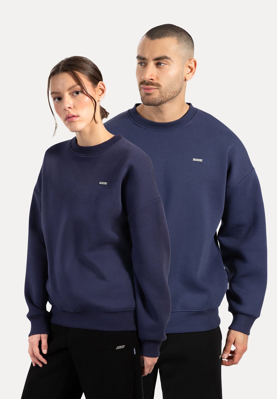 Толстовка Smilodox BASIC CREWNECK RIVEN, Marineblau/Blue
Толстовка Smilodox BASIC CREWNECK RIVEN, Marineblau/Blue