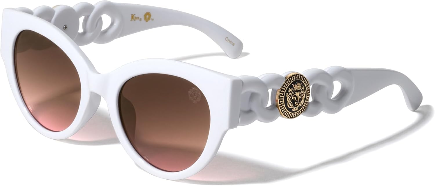 Kleo Glorious - Большие ретро-солнцезащитные очки в форме «кошачий глаз» с закругленными боковыми линзами и медальоном в виде головы льва, в стиле хип-хоп, LH-P4081, White
Kleo Glorious - Большие ретро-солнцезащитные очки в форме «кошачий глаз» с закругленными боковыми линзами и медальоном в виде головы льва, в стиле хип-хоп, LH-P4081, White