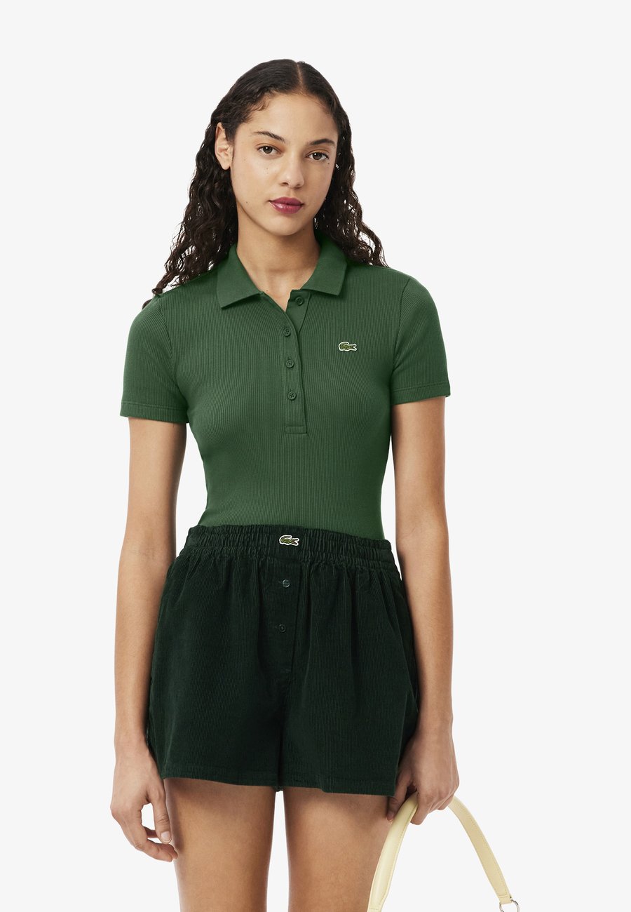 Поло Lacoste DF5377_70V, Vert Sapin-132/Dark Green
Поло Lacoste DF5377_70V, Vert Sapin-132/Dark Green