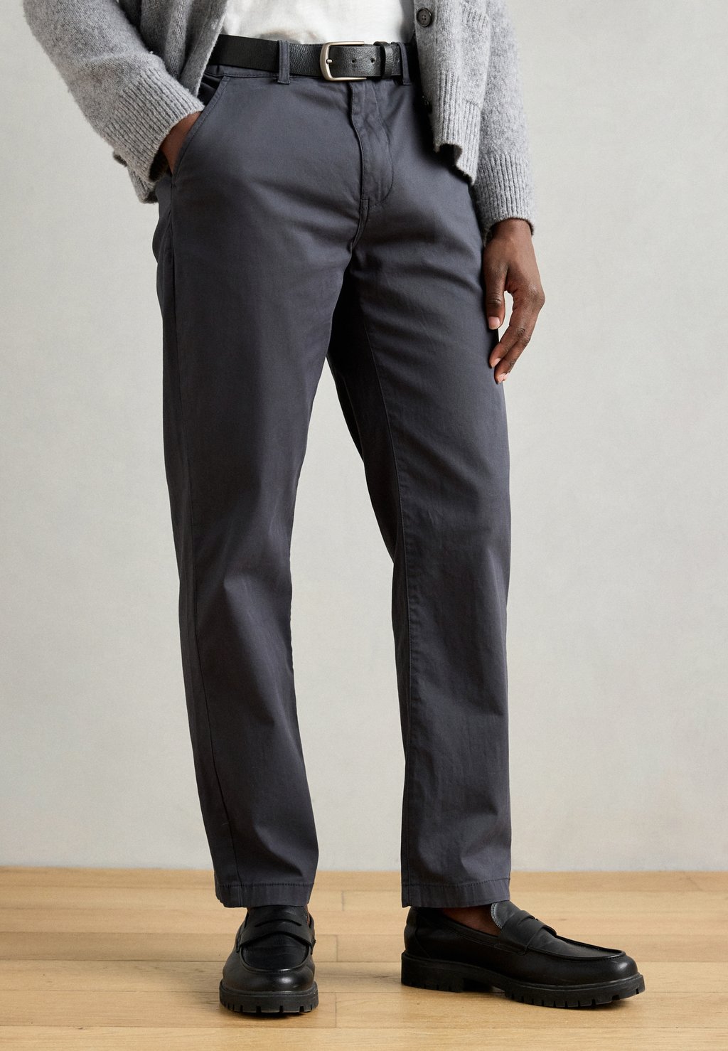 Чиносы SUPERFLEX WITH BELT Lindbergh, темно-синий
Чиносы SUPERFLEX WITH BELT Lindbergh, темно-синий