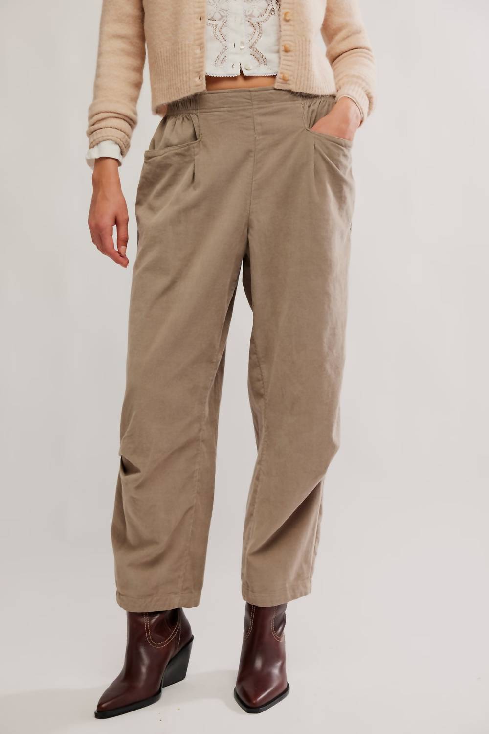 Джинсы Nice Choice Cord Jeans в цвете Fossil Dune Free People, fossil dune
Джинсы Nice Choice Cord Jeans в цвете Fossil Dune Free People, fossil dune