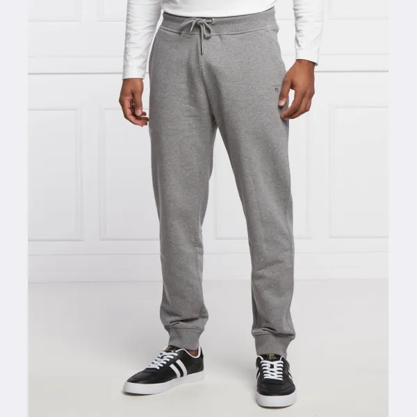 Спортивные брюки стандартного кроя Gant, серый
Спортивные брюки стандартного кроя Gant, серый