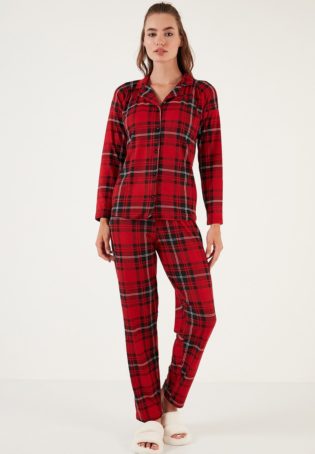 Пижамный комплект REGULAR FIT SET LELA, красный
Пижамный комплект REGULAR FIT SET LELA, красный