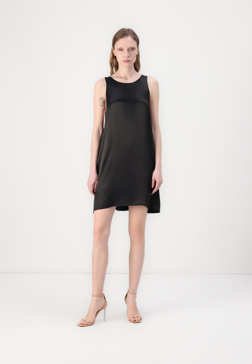 Повседневное платье UNYL American Vintage, антрацит 
Повседневное платье UNYL American Vintage, антрацит