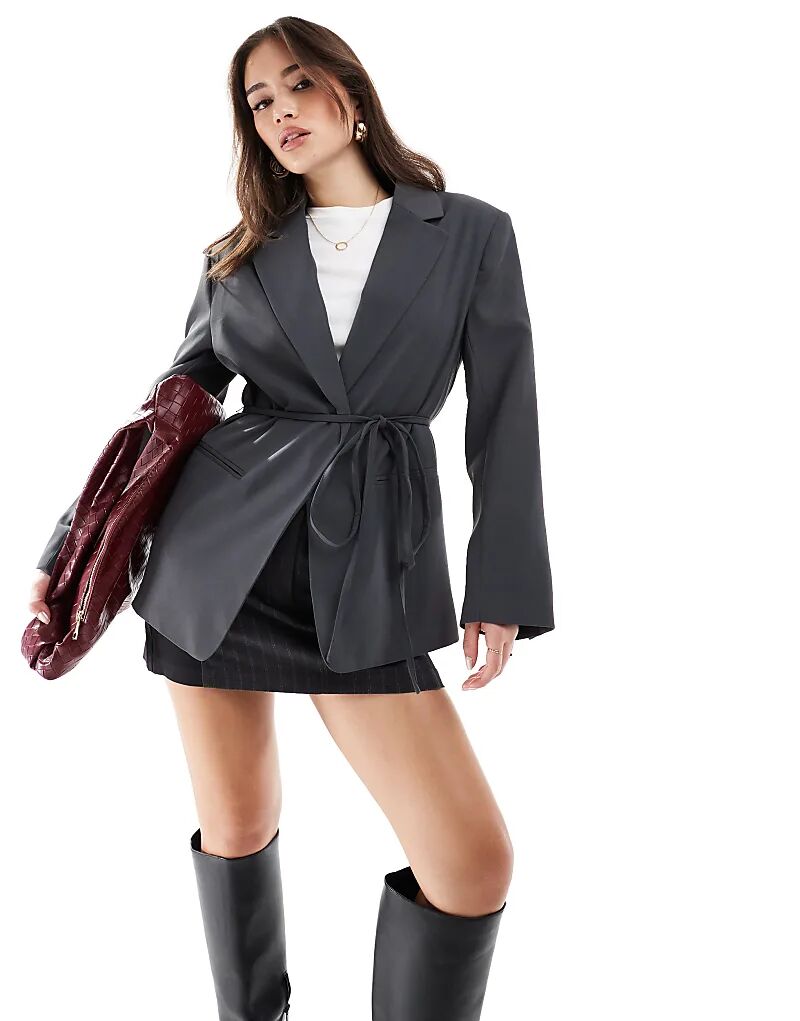 Строгий пиджак с завязками серого цвета Pull&Bear, Серый, Строгий пиджак с завязками серого цвета Pull&Bear
Строгий пиджак с завязками серого цвета Pull&Bear, Серый, Строгий пиджак с завязками серого цвета Pull&Bear