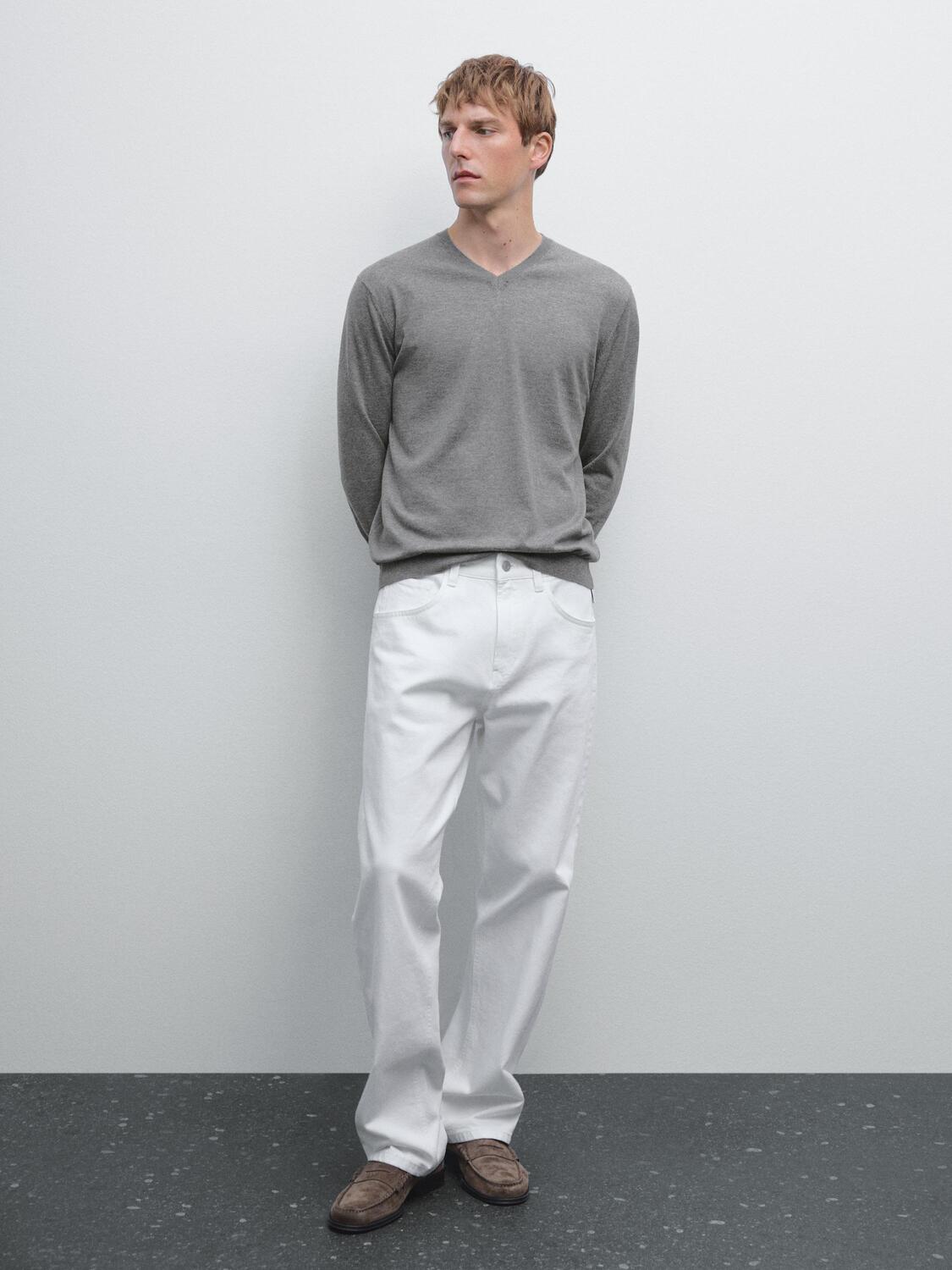 Вязаный свитер с V-образным вырезом Massimo Dutti, антрацитово-серый
Вязаный свитер с V-образным вырезом Massimo Dutti, антрацитово-серый