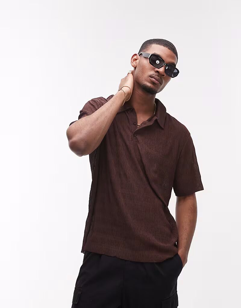 Topman свободный крой плиссированного поло коричневого цвета
Topman свободный крой плиссированного поло коричневого цвета