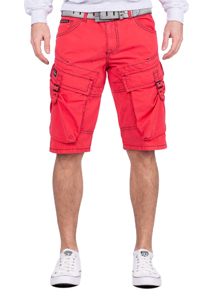 Шорты в красном Cipo & Baxx
Шорты в красном Cipo & Baxx