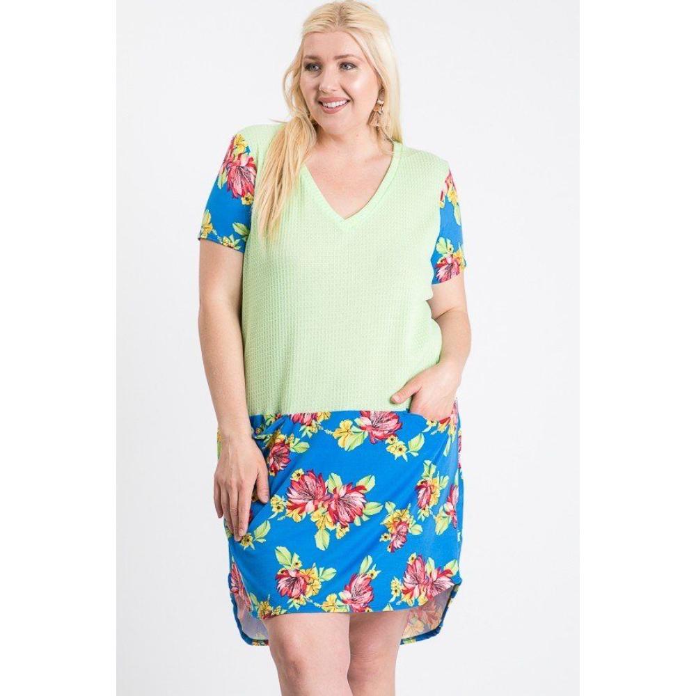 Платье миди с короткими рукавами и цветочным принтом, с передним карманом FASHNZFAB, цвет royal floral 
Платье миди с короткими рукавами и цветочным принтом, с передним карманом FASHNZFAB, цвет royal floral